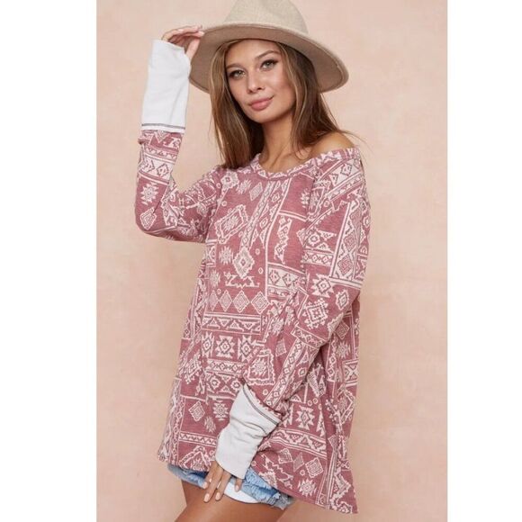 BiBi Aztec French Terry Tunic Boatneck Top Thumb Holes in Burgundy Fade sz Mediu - Picture 3 of 5